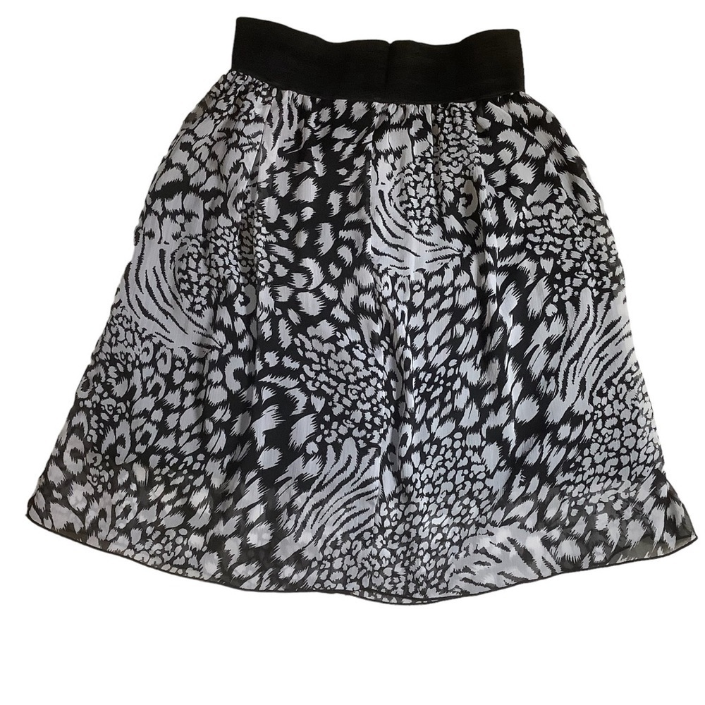 DANIEL LAURENT VINTAGE BLACK & WHITE PATTERN SKIRT/ Made in Canada, Size medium